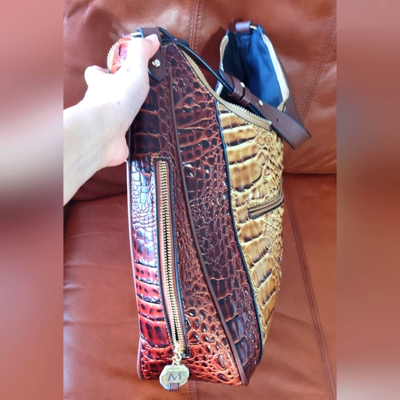 MIA K. COLLECTION CROCODILE EMBOSSED - Picture 4 of 11